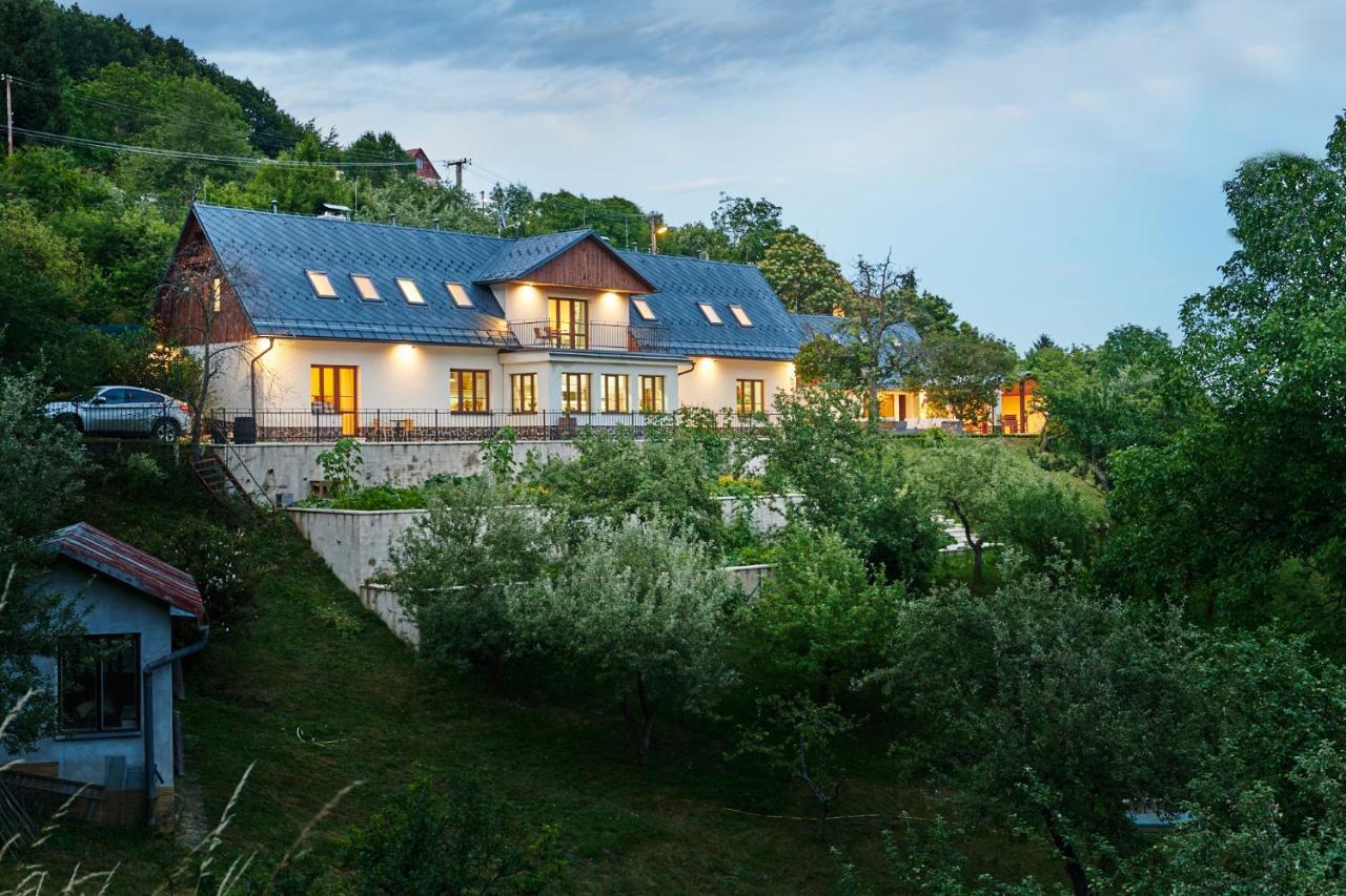 Sad nad Klingerom Pensionat Banská Štiavnica Exteriör bild